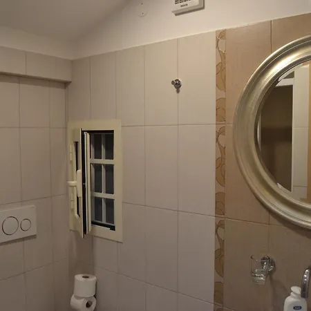 Casa de hóspedes Bye 3*